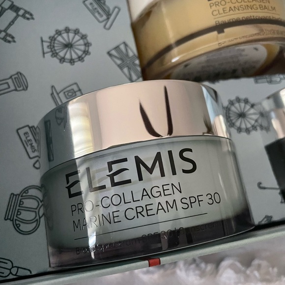 Elemis 3 piece gift set - Picture 7 of 9